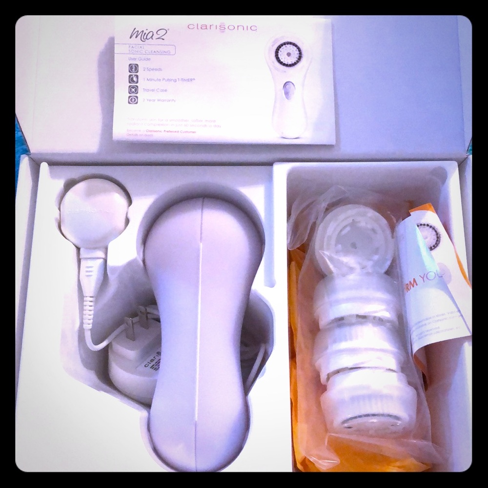 BRAND NEW CLARISONIC MIA2